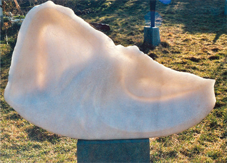 "Hörend sehen, Sehend hören", 165 cm x 81 cm x 41 cm, Marmor, 2007