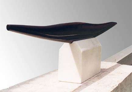 "Stille Spannung", 160 cm x 25 cm x 45 cm, Granit-Marmor, 1997